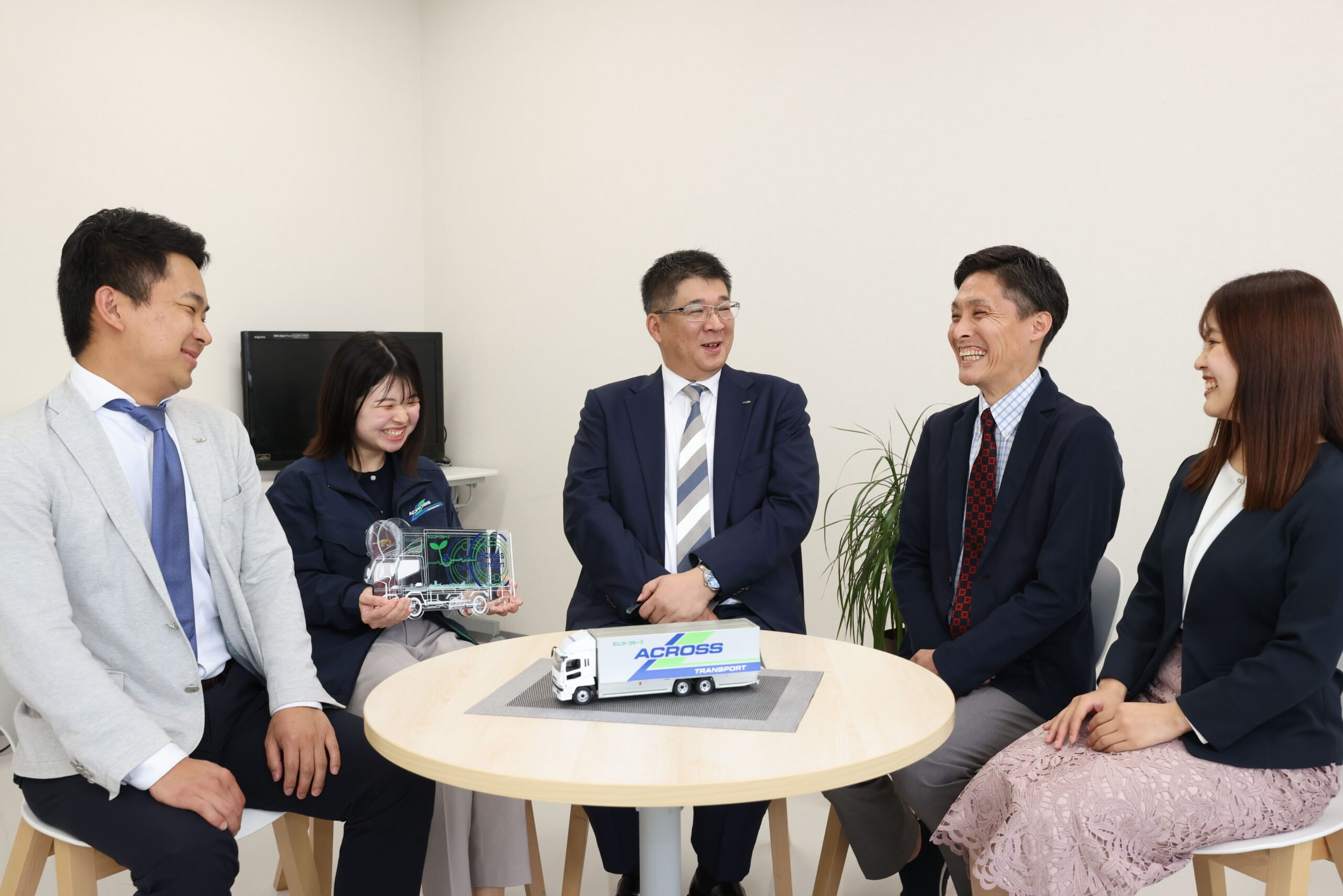 アクロストランスポート株式会社